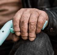 Cum poți ieși la pensie mai devreme cu 15 ani! Criteriile pe care trebuie să le îndeplinească pensionarii români